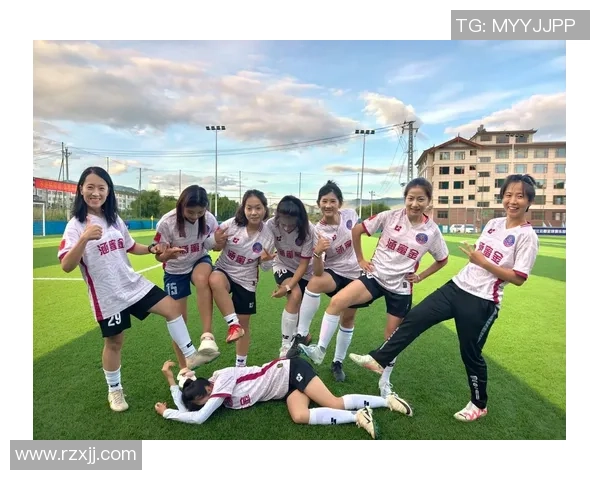 足球明星如何在圣诞节欢庆与家人团聚分享快乐与温暖的独特方式 足球明星如何在圣诞节欢庆与家人团聚分享快乐与温暖的独特方式