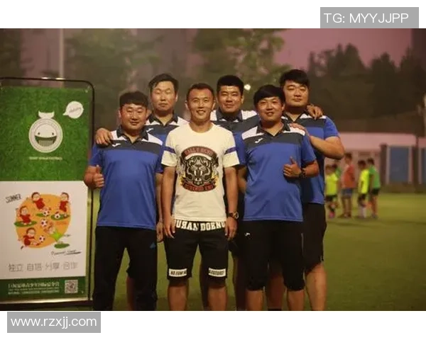 南京足球队团队协作能力显著提升荣登全国足球团队协作排名新高