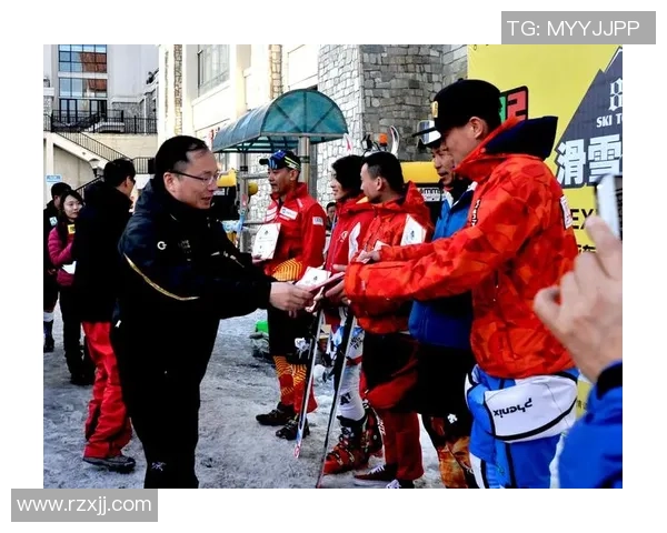 南京羽毛球队团队协作新模式探讨与热议推动竞技水平提升